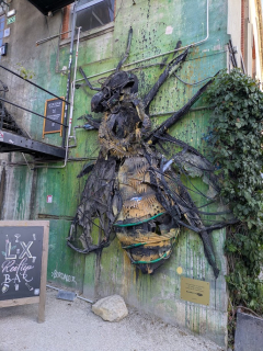 photo/523c82a7-cd0c-4dd3-83dc-dc89a1e19911-3